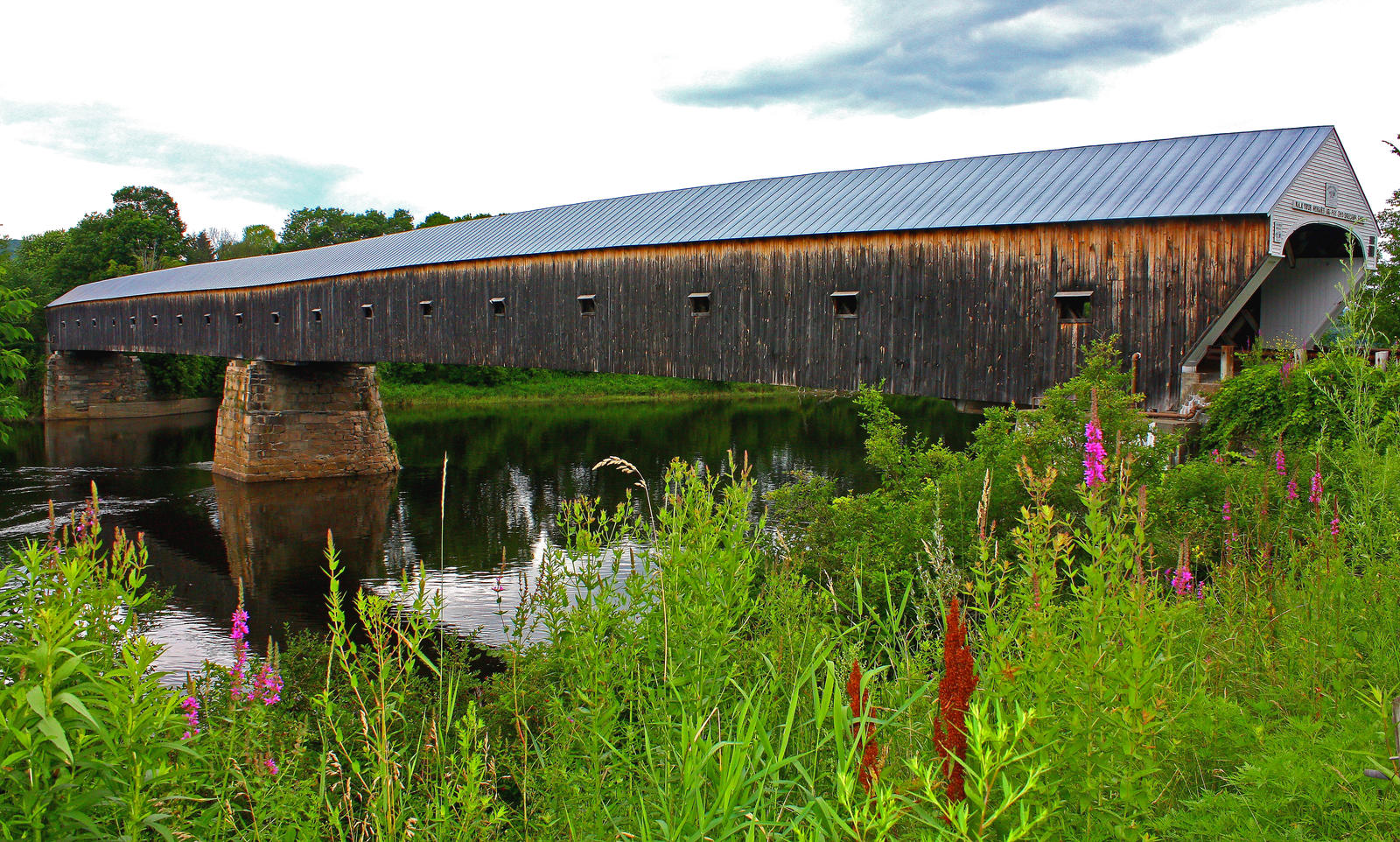 Click image for larger version

Name:	covered bridge cropped.jpg
Views:	242
Size:	551.7 KB
ID:	152912