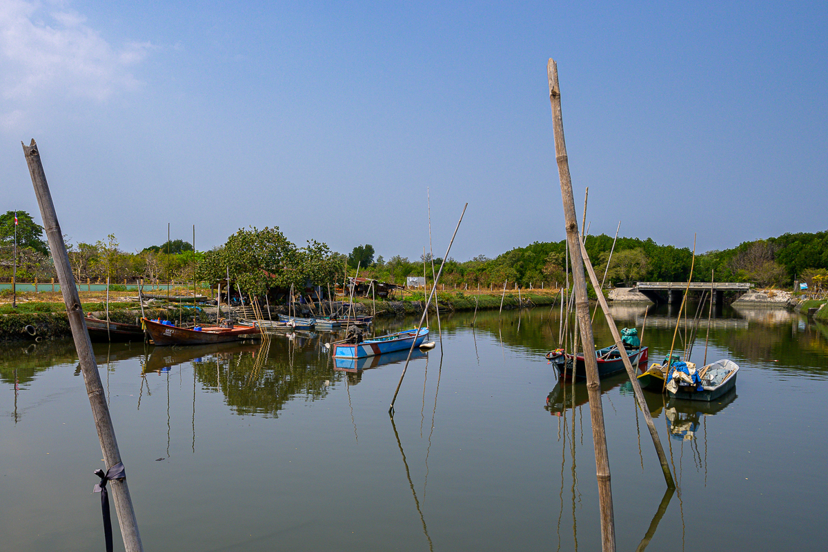 Click image for larger version

Name:	boats-2.jpg
Views:	91
Size:	1.13 MB
ID:	153445