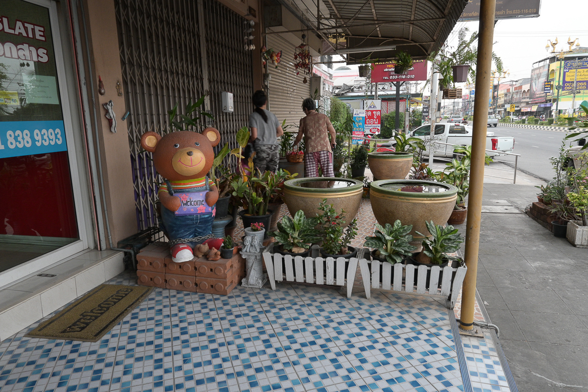 Click image for larger version

Name:	camera-portrait-1.jpg
Views:	63
Size:	801.1 KB
ID:	153660