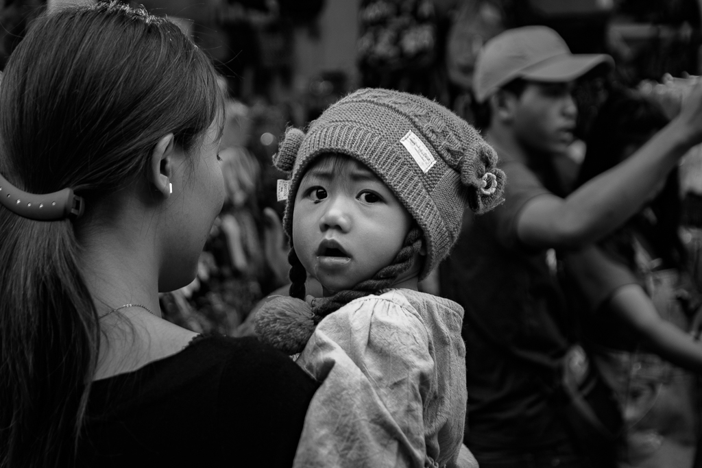 Click image for larger version

Name:	looking-1.jpg
Views:	85
Size:	333.6 KB
ID:	154027