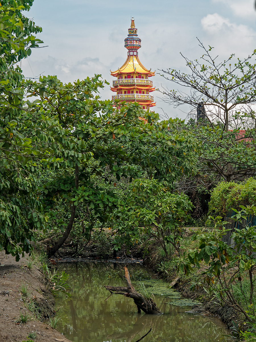 Click image for larger version

Name:	chachengsao2.jpg
Views:	79
Size:	1.92 MB
ID:	154224