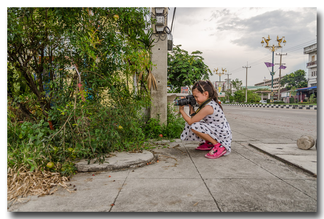 Click image for larger version

Name:	photowalk-with-daughter-1 (19).jpg
Views:	95
Size:	581.6 KB
ID:	155732