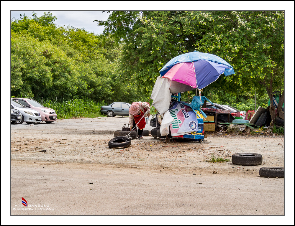 Click image for larger version

Name:	vendor-1.jpg
Views:	45
Size:	803.1 KB
ID:	155752