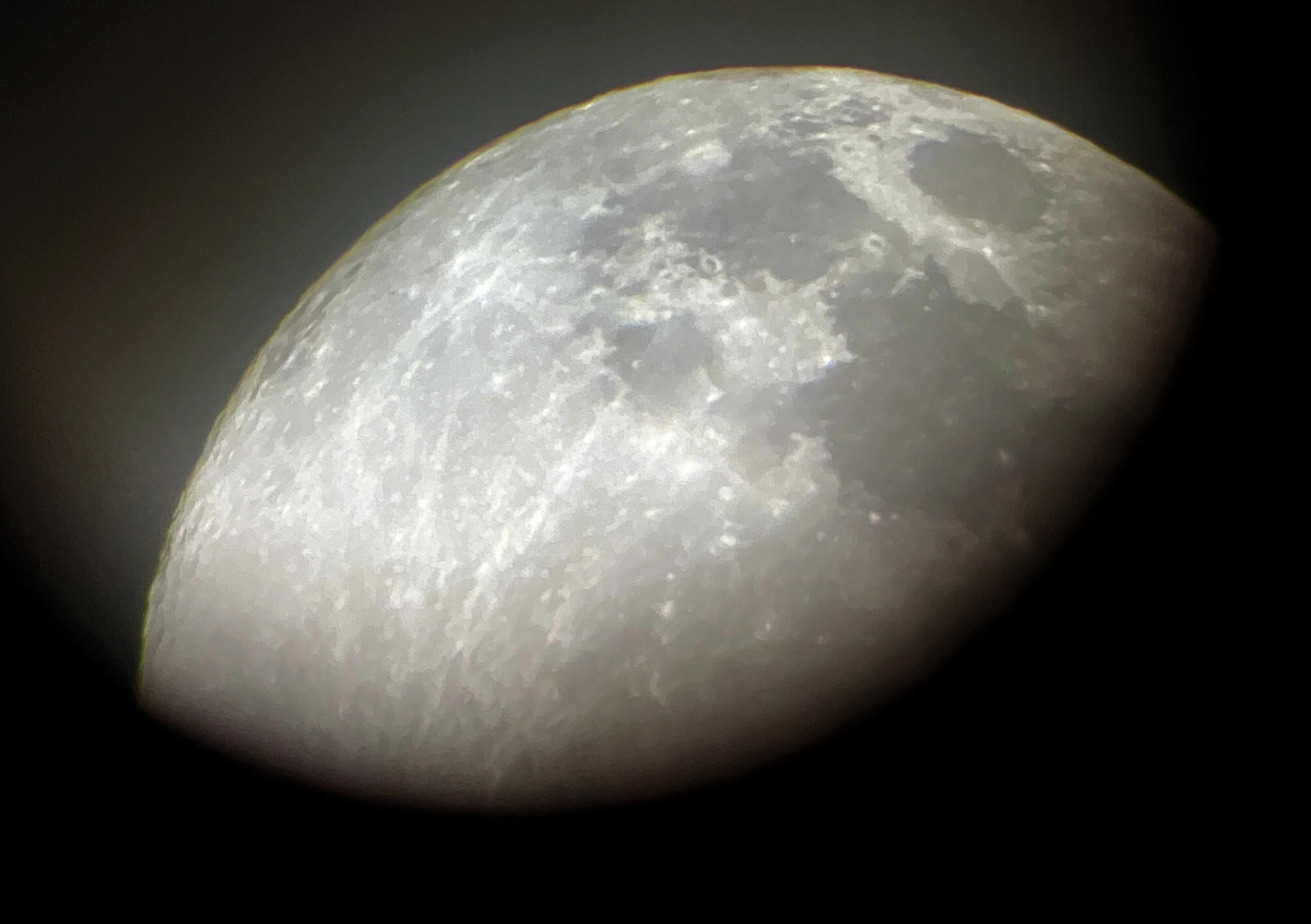 Click image for larger version

Name:	moon viewed through telescope.jpg
Views:	101
Size:	119.7 KB
ID:	155799