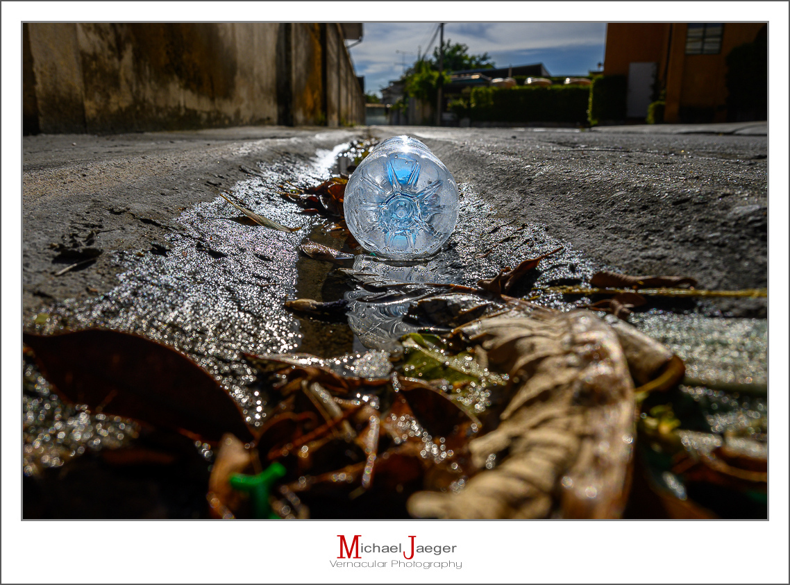 Click image for larger version

Name:	bottle-2.jpg
Views:	57
Size:	664.4 KB
ID:	158046