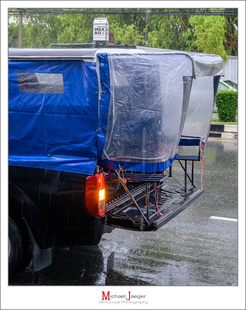 Click image for larger version

Name:	rainy-5.jpg
Views:	45
Size:	930.1 KB
ID:	158141