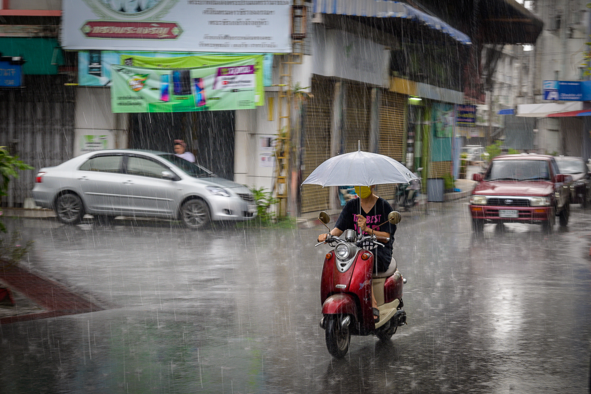 Click image for larger version

Name:	riny-day-hometown-4.jpg
Views:	57
Size:	936.9 KB
ID:	158252