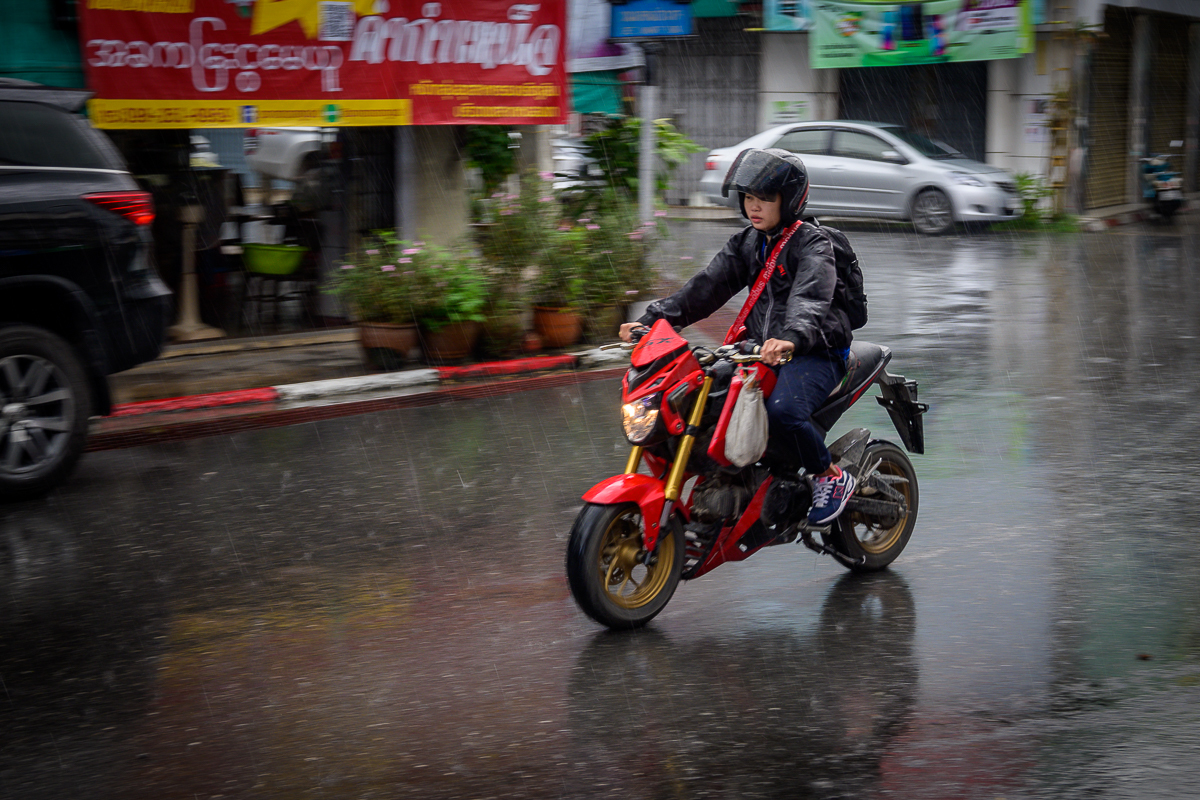 Click image for larger version

Name:	riny-day-hometown-1.jpg
Views:	59
Size:	914.5 KB
ID:	158255