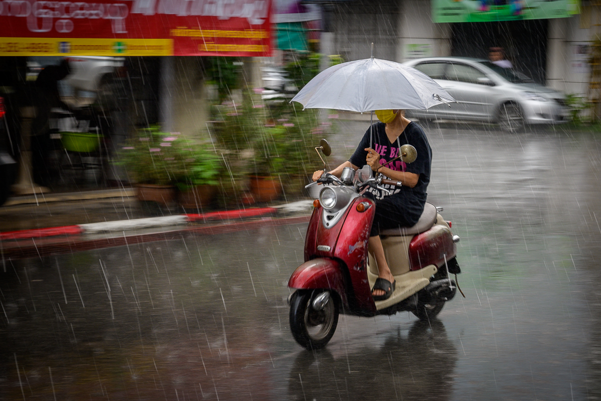 Click image for larger version

Name:	riny-day-hometown-5.jpg
Views:	54
Size:	757.5 KB
ID:	158257