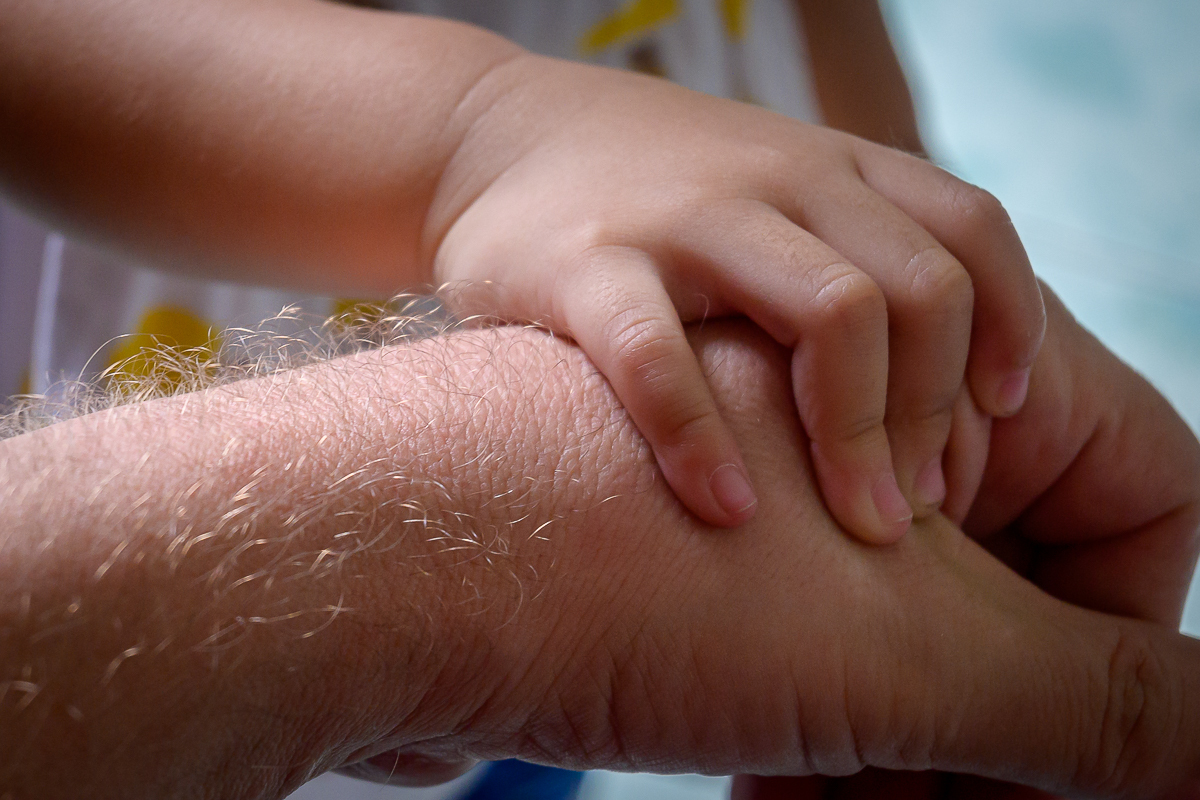 Click image for larger version

Name:	hands-1.jpg
Views:	58
Size:	700.0 KB
ID:	158383