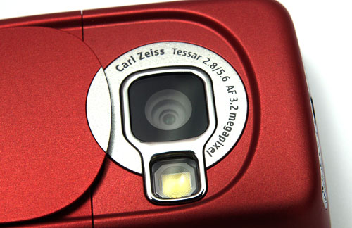 As youd expect with such compact camera modules, the fixed focal length lens is tiny, but it does autofocus.