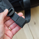 You can keep your strap-ends neat and tidy thanks to integrated elastic stays.